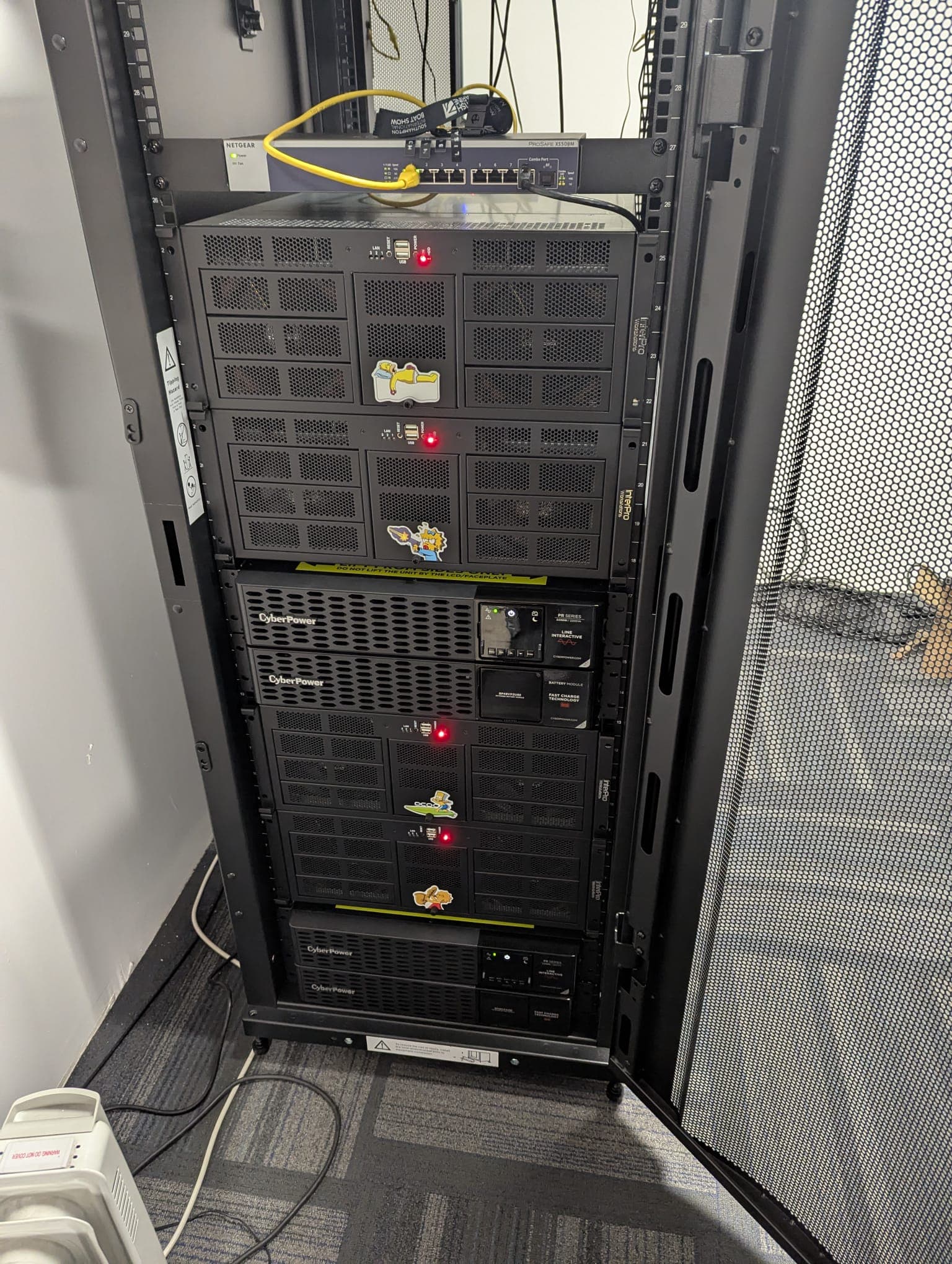 Pxl-Persona server rack